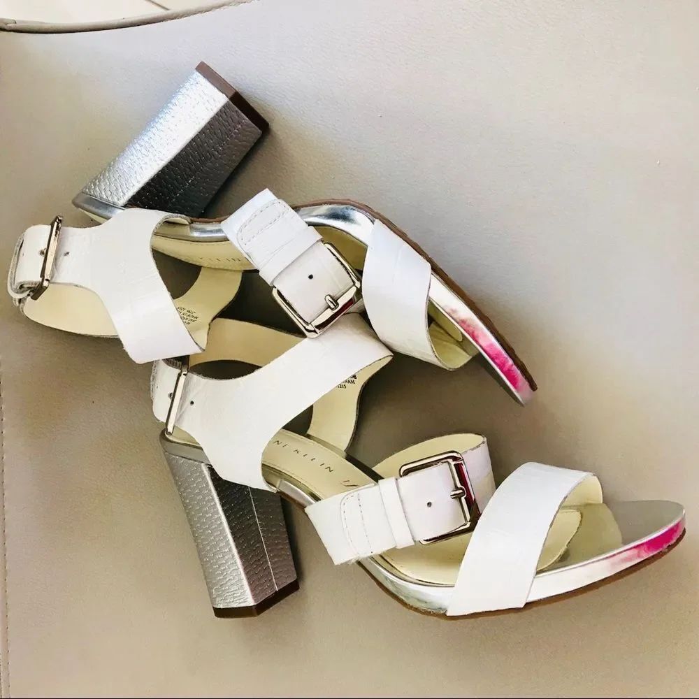 NWOB! Anne Klein i flex white heels. Size : 7 1/2